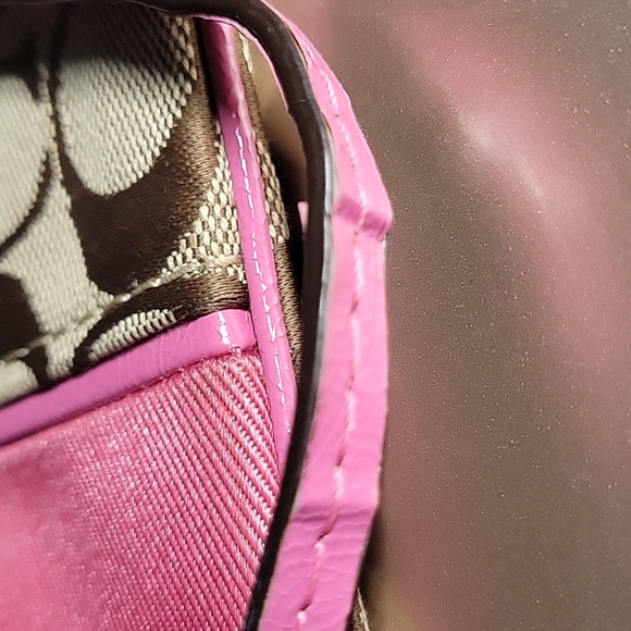 Coach Signature Pink and Tan Canvas Wristlet Clean No Tears - Picture 10 of 10